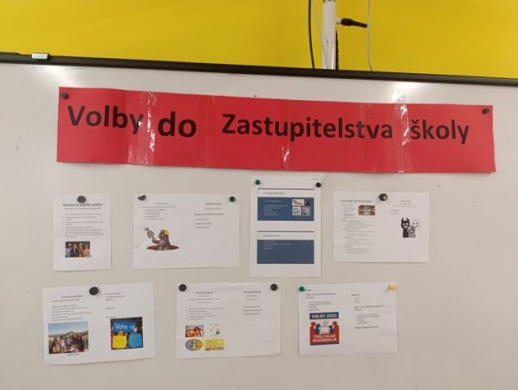 Volby v 9. B - Programy voličů; foto: web školy