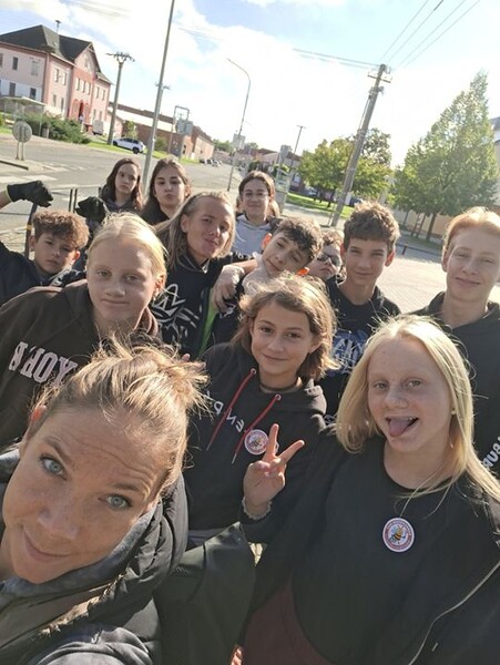 Ukliďme Česko; foto: web školy