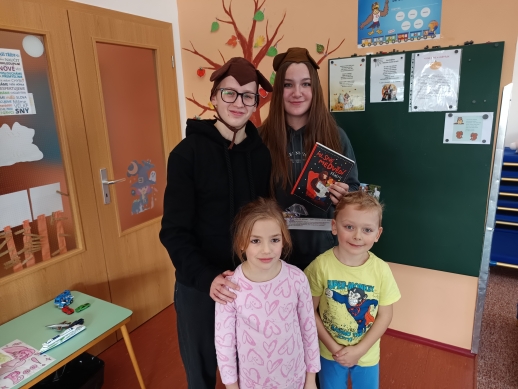 Čtení ve školce; foto: web školy